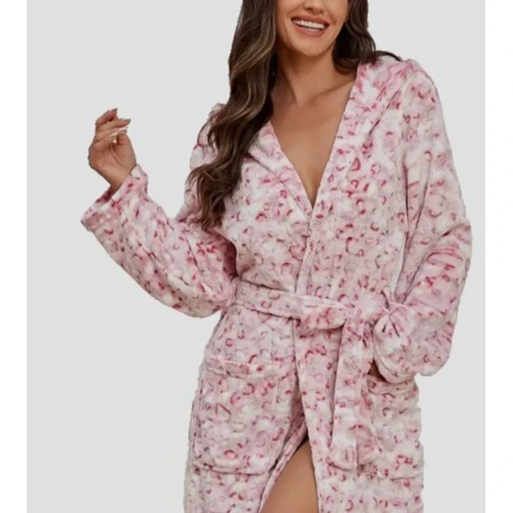 Women 2XL Pink White Print Soft Fleece Long Hooded Wrap Robe Warm Bathrobe Cozy